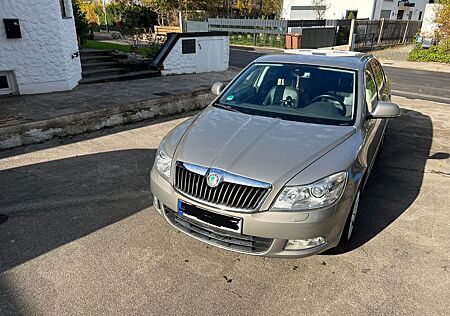 Skoda Octavia 1.8 TSI DSG Elegance Lim.DSG Xenon