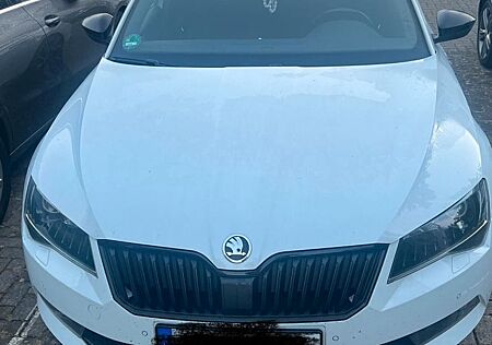Skoda Superb 2.0 TDI SCR 140kW DSG SportLine Combi...