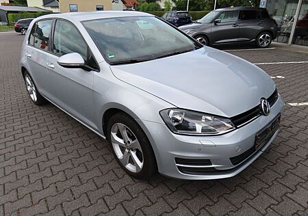 VW Golf Volkswagen VII Lim. Trendline BMT