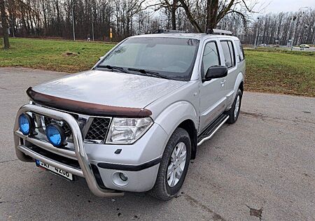 Nissan Pathfinder 2.5 dCi