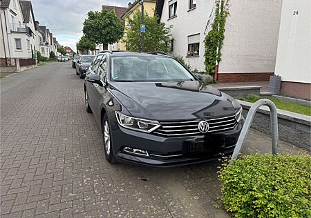 VW Passat Variant Volkswagen 2.0 TDI SCR DSG Trendline Var...