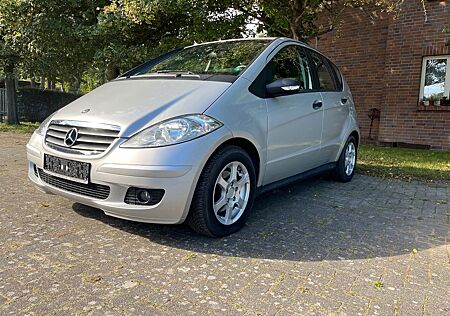 Mercedes-Benz A 150 Automatik/Standheizung/AHK/scheckheftgepf