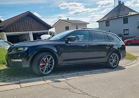 Skoda Octavia 2.0 TSI RS Combi RS*SHZ*STHZ*TÜV
