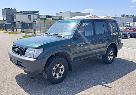 Toyota Land Cruiser 3.0 D-4D/5.Sitzer/AHK/1.Hand