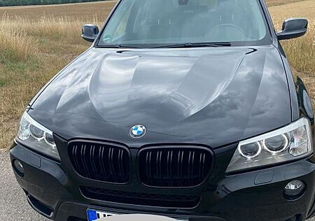 BMW X3 xDrive20d, AHK, Leder