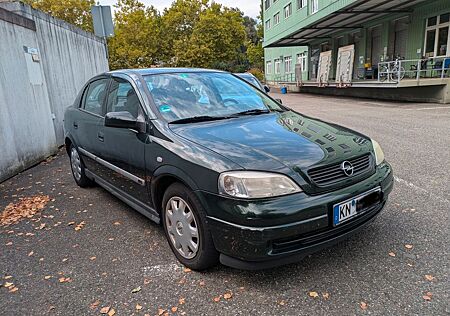 Opel Astra 1.6 -G mit Neuen Zahnriemen