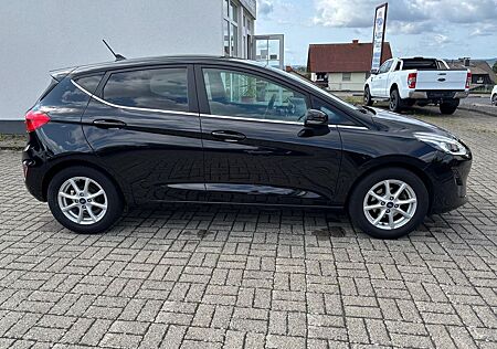 Ford Fiesta Titanium LED Klimaauto SH DAB PDC Alu