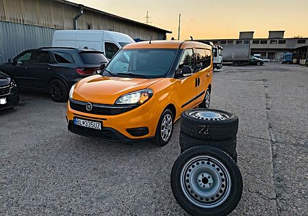 Fiat Doblo 1.4 T-Jet Panorama_Benzin/CNG_5 Sitzig_