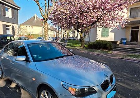 BMW 523i - 8fach bereift, Sitzhz. TÜV neu!