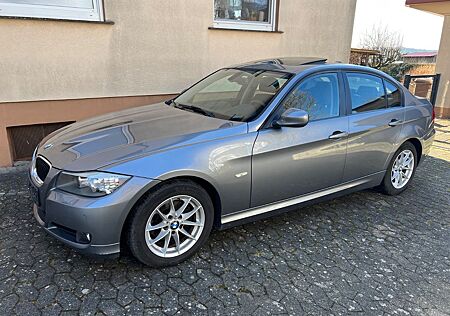 BMW 318i E90 LCI - Schiebedach Xenon Sitzheizung
