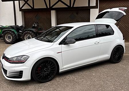 VW Golf Volkswagen 2.0 TSI BMT GTI GTI