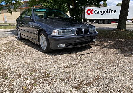 BMW 323 gebraucht kaufen BMW 323i Exclusiv Edition
