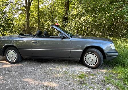 Mercedes-Benz E 200 Cabrio Klassiker im Sammlerzustand