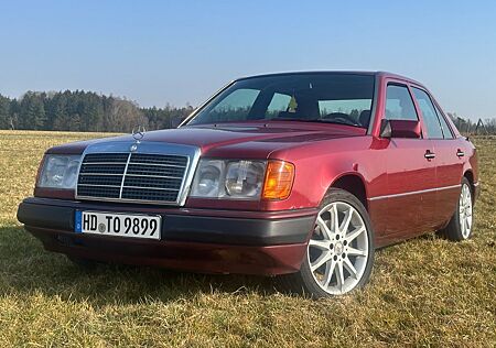 Mercedes-Benz E 200 W124 TÜV 12/26 136 PS !!!!!