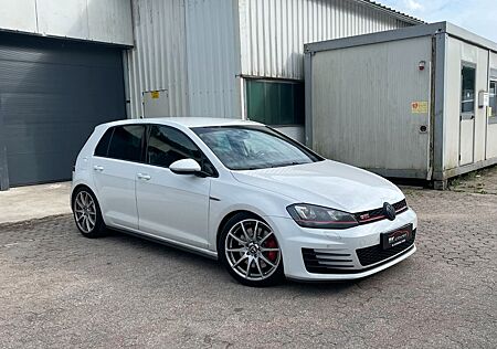 VW Golf Volkswagen VII Lim. GTI Performance BMT DSG NAVI XENON