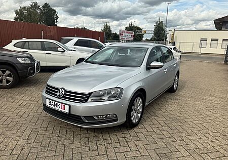 VW Passat Volkswagen Lim. Trendline BlueMotion