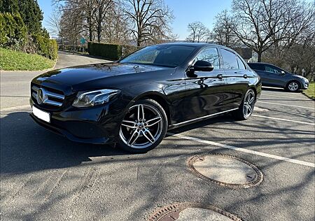 Mercedes-Benz E 220 d AMG Line Autom. AMG Line