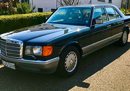 Mercedes-Benz 300 SE W126 komplett restauriert