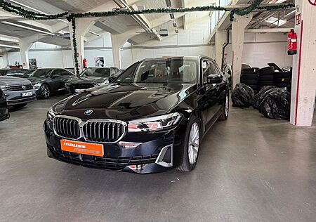 BMW 520 d LUXURY Line HUD RFK virt cockp - 2711
