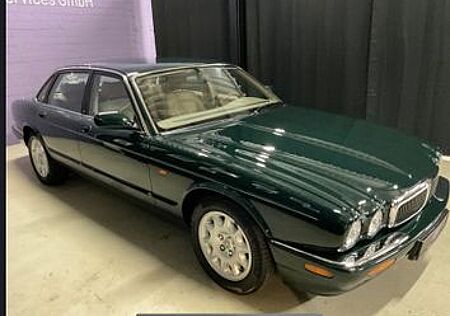 Jaguar XJ8 XJ