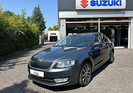 Skoda Octavia Lim. Edition NAVI XENON PDC KLIMAAUTO