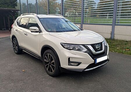 Nissan X-Trail TEKNA 1.6 DIG-T LED*Bose*AHK*Winterreife