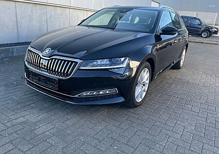 Skoda Superb Combi Premium Edition 4x4, AHK