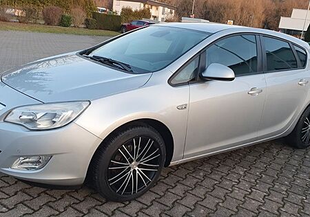 Opel Astra J 1.4 Turbo/103kW/ Kupplung Neu!!/TÜV 2027