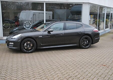 Porsche Panamera 4 S