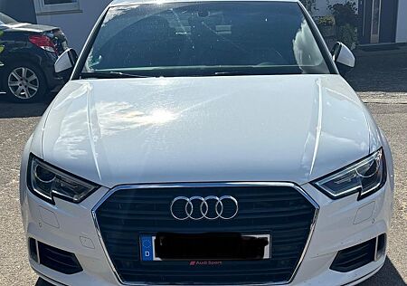 Audi A3 35 TDI S tronic Limousine -