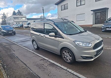 Ford Tourneo Courier Titanium