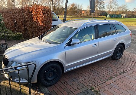 Skoda Superb 2.0 TDI DSG Ambition Combi Ambition