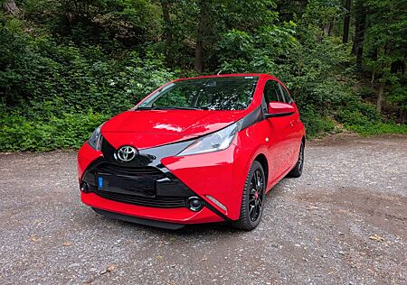 Toyota Aygo (X) -play DAB Kamera CarPlay scheckheft