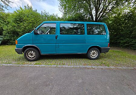 VW T4 Caravelle Volkswagen 2.0 Standard