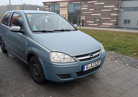 Opel Corsa 1.2 Twinport Edition mit TomTom Go Edi...