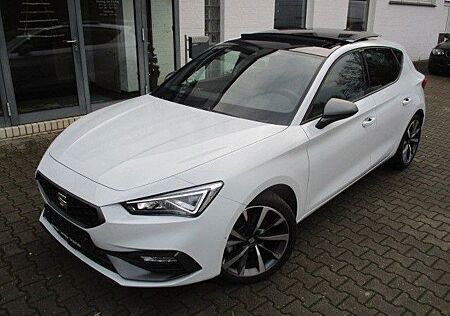 Seat Leon 2,0TDI DSG FR Pano Memory LED ACC Kam Navi