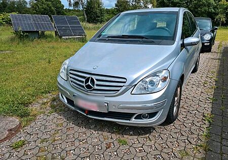 Mercedes-Benz B 200 CDI - 2. Hd.