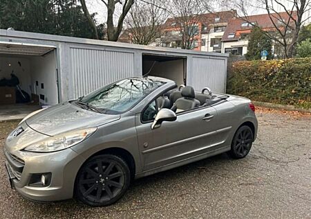 Peugeot 207 CC Black & White Edition 120 Black & Whi...