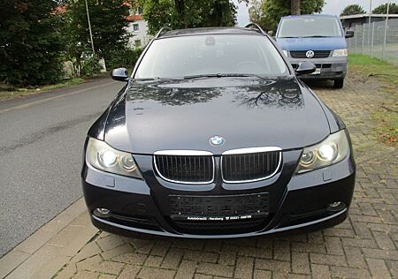 BMW 320d Touring !!!XENON!NAVI!LEDER!!!TÜV NEU