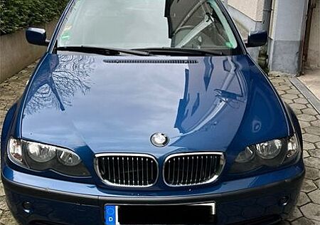 BMW 320i -