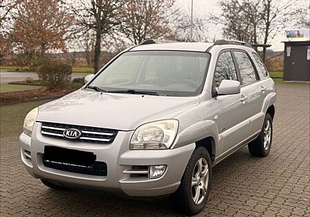 Kia Sportage 2.0 CRDI 4WD Allrad AHK Klimaautomatik