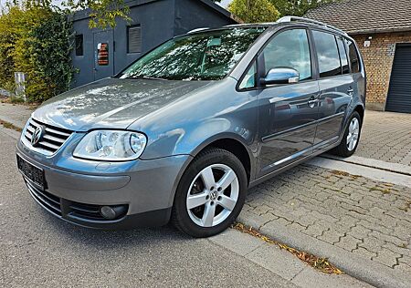 VW Touran Volkswagen 2.0 TDI DPF 1.Hand Zahnriemen Neu