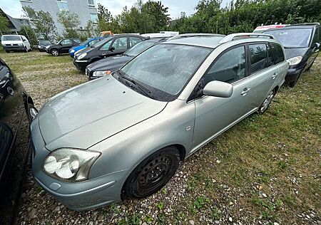 Toyota Avensis Kombi 1.8 Sol