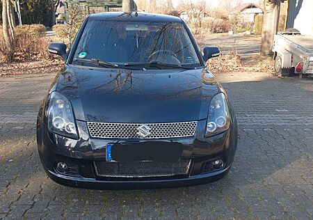 Suzuki Swift 1.3 Comfort Klima Kamera Navi Black