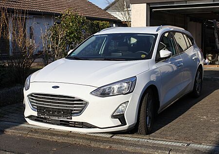 Ford Focus 1,5 EcoBoost 110kW Cool & Connect Tur....