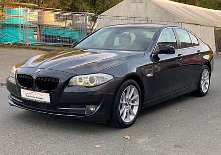 BMW 520d Sportsitze/Bi-Xenon/Navi/Tüv Neu/LED/PDC