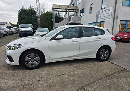 BMW 118 d Aut Sport -NAVI-LED-LEDER-AHK-