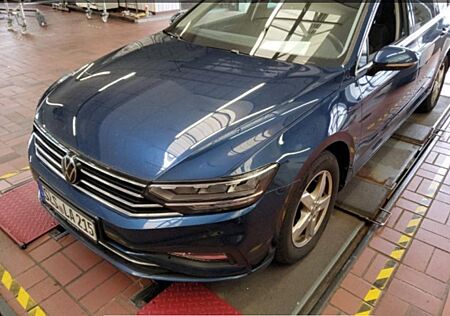 VW Passat Variant Volkswagen Business