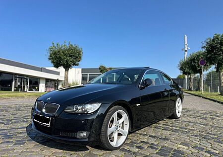 BMW 325d Coupé*AUTOMATIK*SHZ*STANDHEIZUNG*NAVI*LEDER