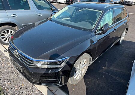 VW Passat Variant Volkswagen GTE Pano/Alcantara/LED